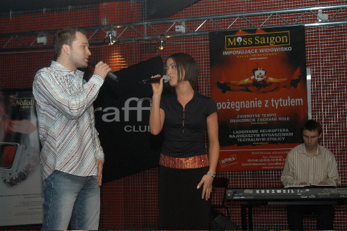Natalia razem z Damianem Aleksandrem podczas wykonania utworu z musicalu Miss Saigon. Natalia Kukulska Miss saigon